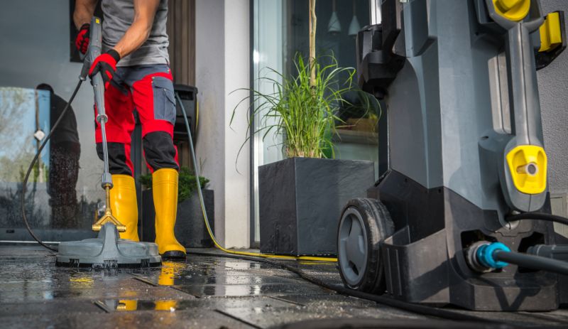 High-Pressure Powerwashing Equipment